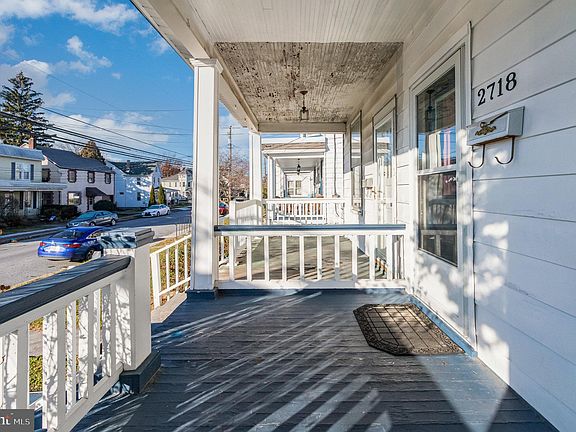 5th image of 2718 Boas St
