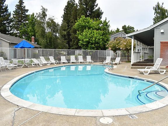 3rd image of 5837 Morgan Pl APT 94