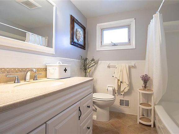 2nd image of 308 Enez Dr
