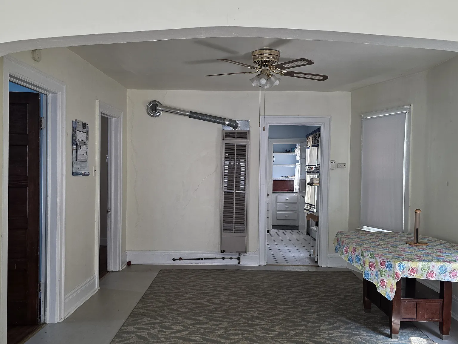 2 bed, 1000 sqft, $900 — Photo 2