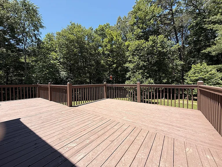 303 Pine Ln — Photo 14