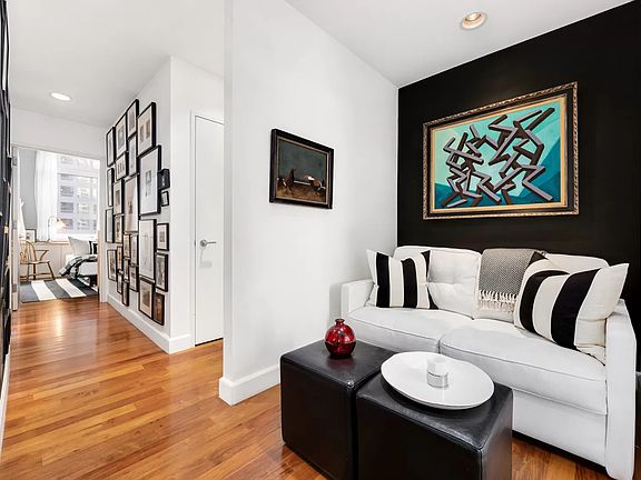 4th image of 212 E 57th St APT 22A