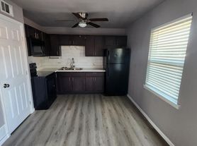 2800 Cedar Circle