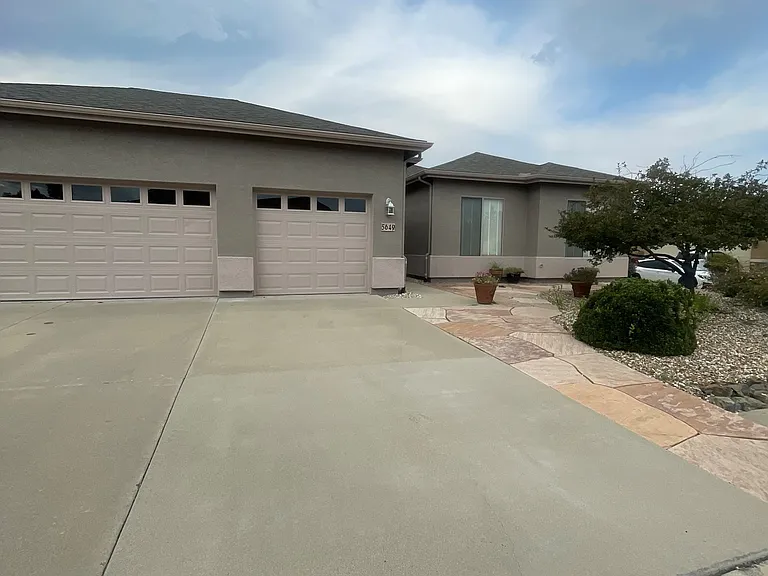 5649 N Bentley Ct — Photo 3