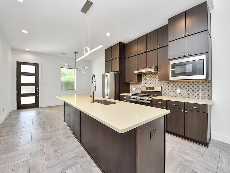 1703 Cedrocanna Ln — Photo 13