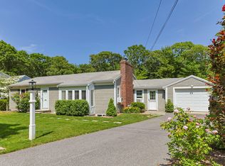 26 Hinckley Cir, Osterville, MA 02655