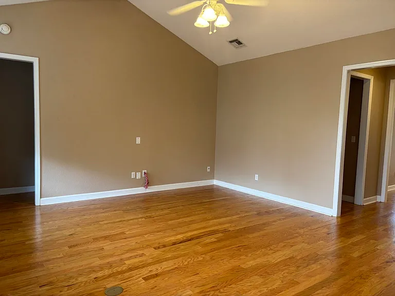 3722 Longfellow Rd — Photo 10