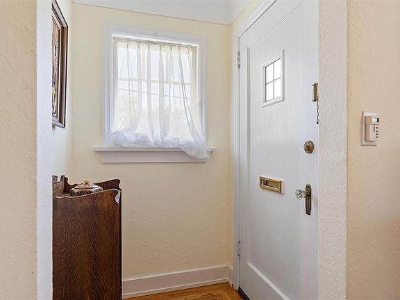 3rd image of 2183 Central Ave