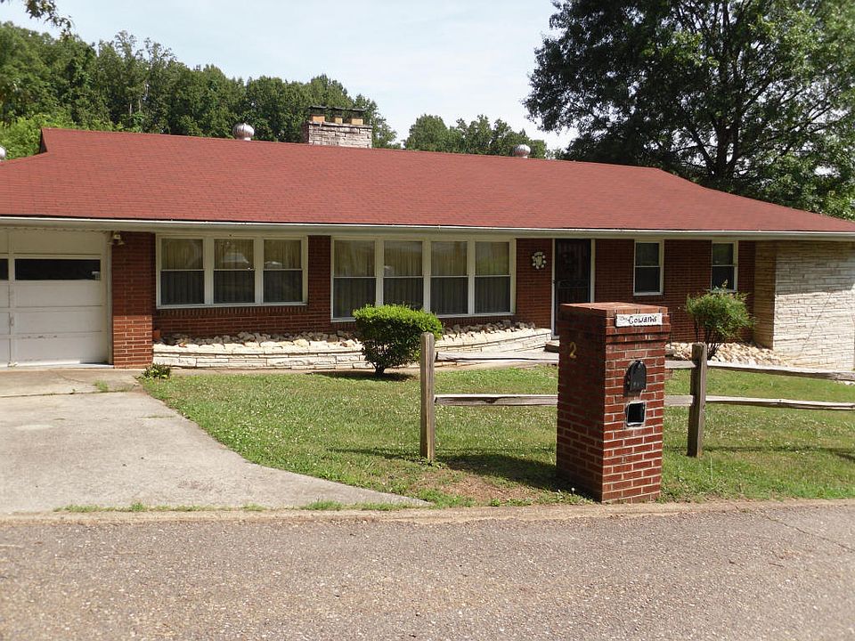 1st image of 225 Gaiter Cir