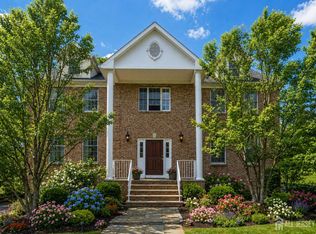 20 Sleepy Hollow Rd, Denville, NJ 07834