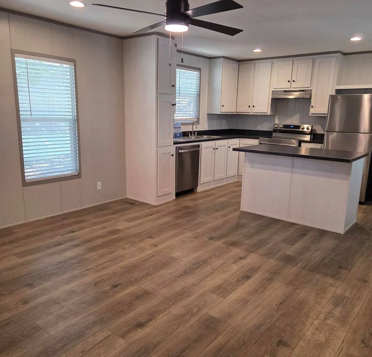 3 bed, 2.0 bath, 1152 sqft, $1,500 — Photo 3