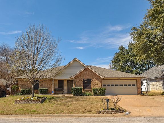 2nd image of 3930 Twin Creek Dr