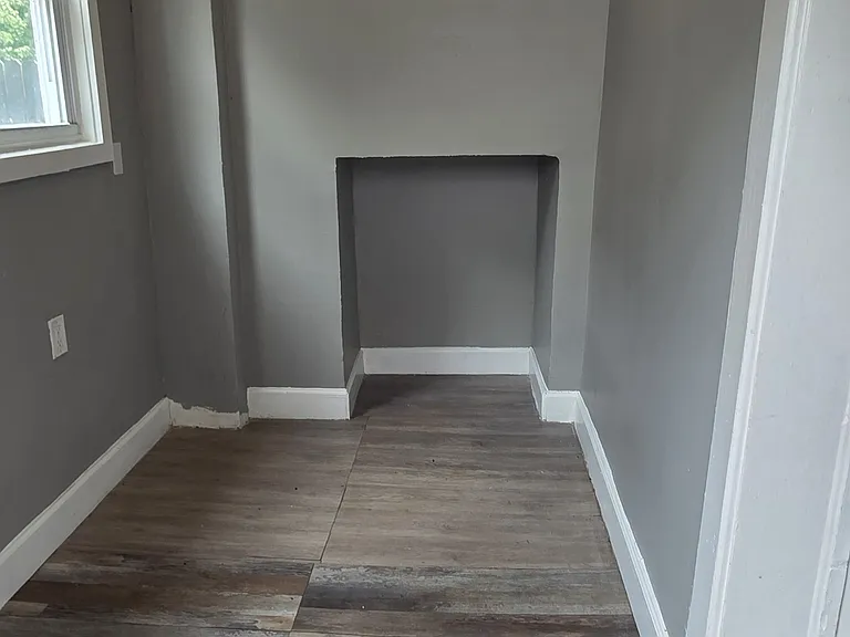 1075 Ellicott Dr — Photo 11