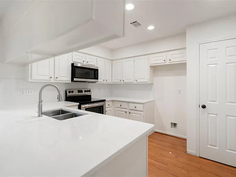 915 S Diamondhead Blvd — Photo 12