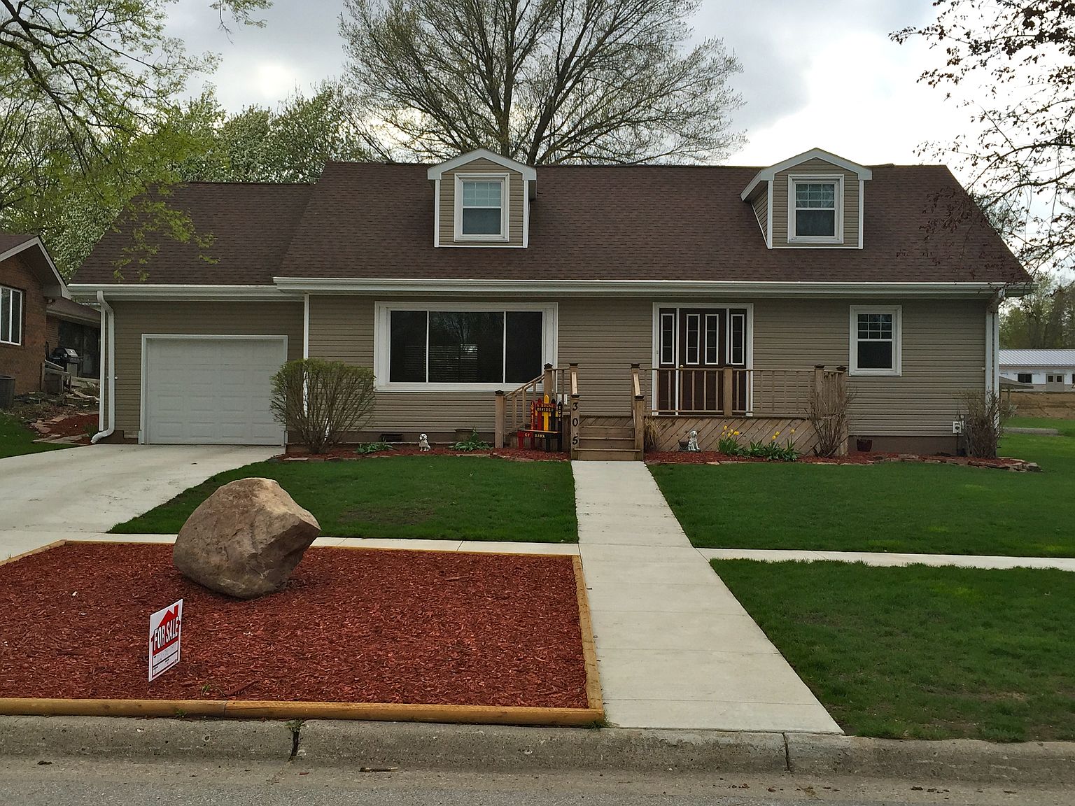 305 Main St, Wall Lake, IA 51466 Zillow