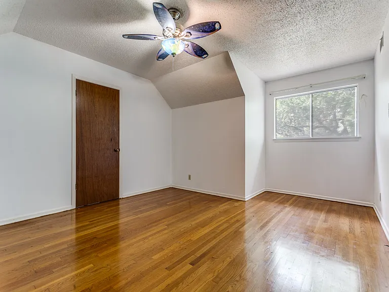 3551 Red Oak Ln — Photo 12