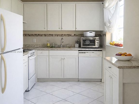 2nd image of 354 Mansfield #354-I