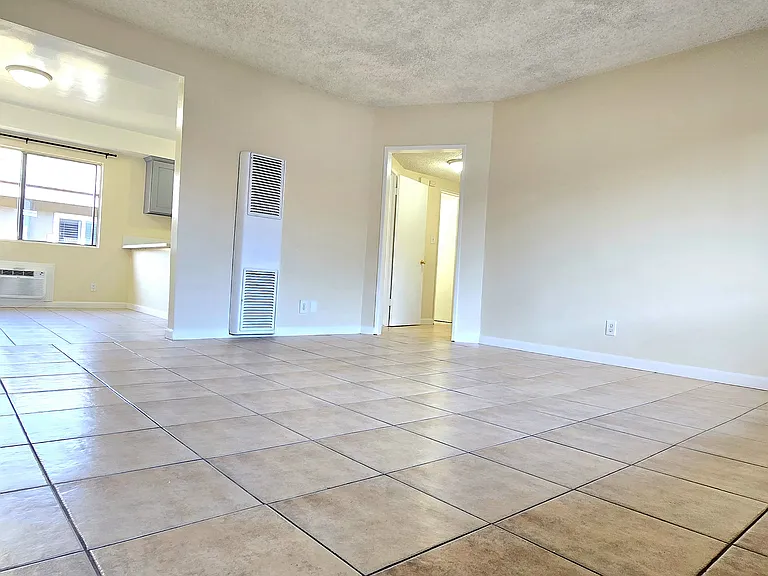 921 Edith Ave #I — Photo 10