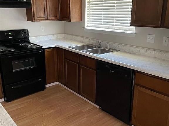 2nd image of 8318 Quail Burg Ln