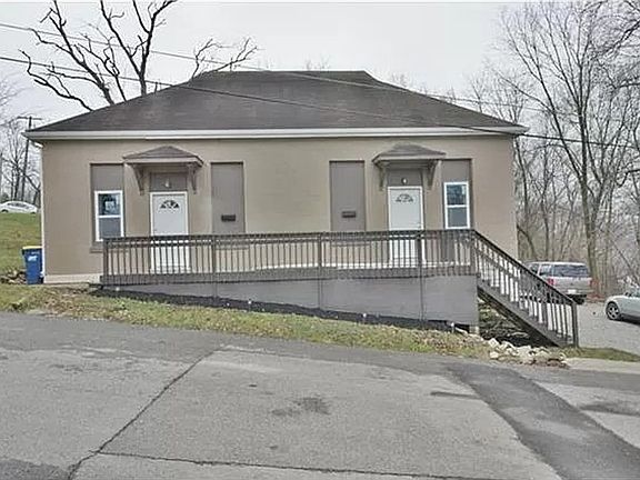 2nd image of 301 E Kansas St #303