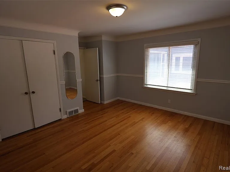 4121 Seminole Dr — Photo 62