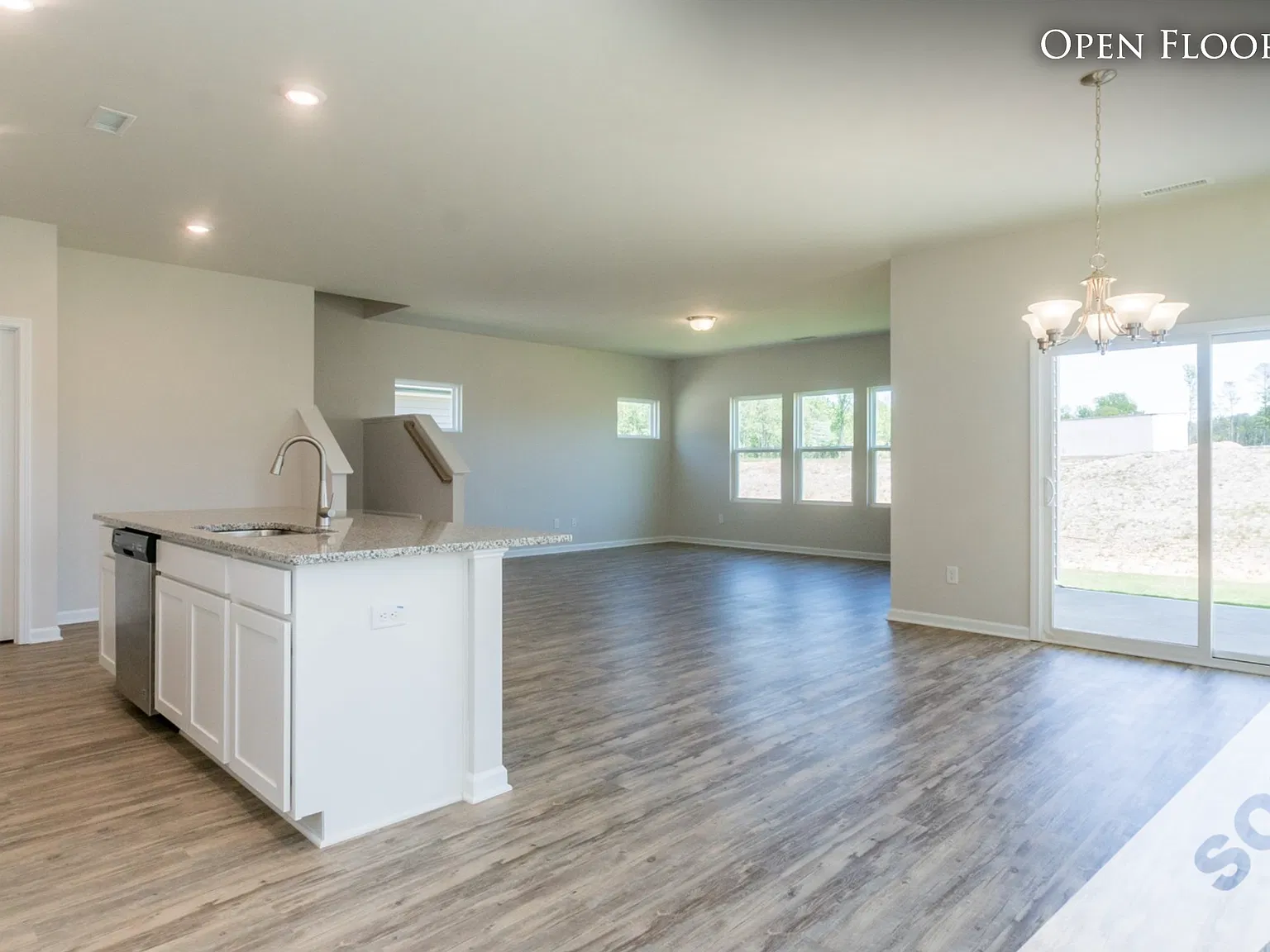 4 bed, 2700 sqft, $2,150 — Photo 4