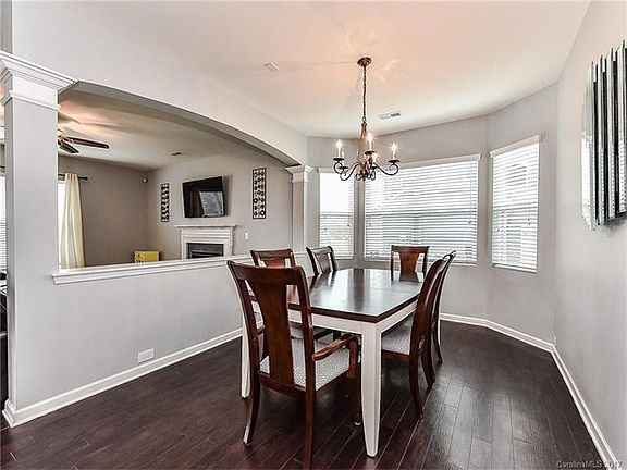 4th image of 5878 McClintock Dr