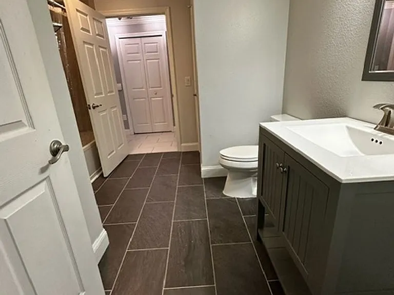 2801 Chancellorsville Dr #112 — Photo 10