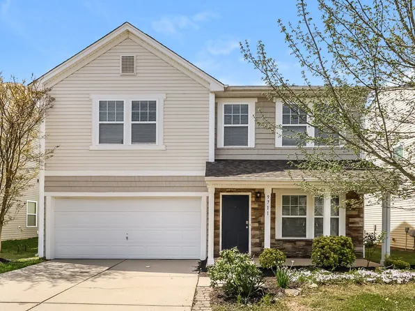 9711 Cayenne Dr, Charlotte, NC 28214