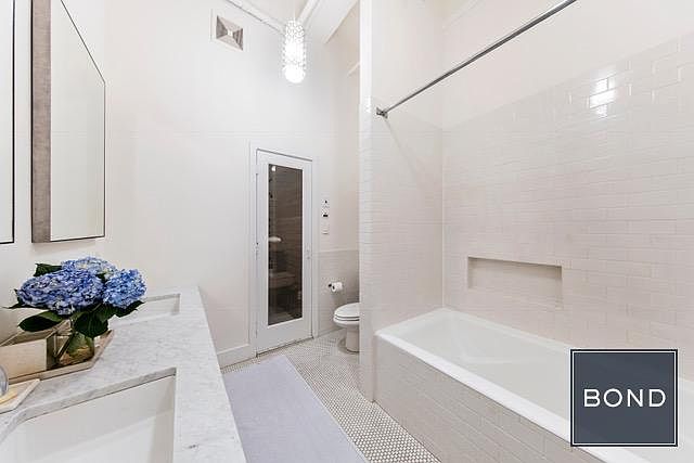 1st image of 144 W 27th St Rm 2R