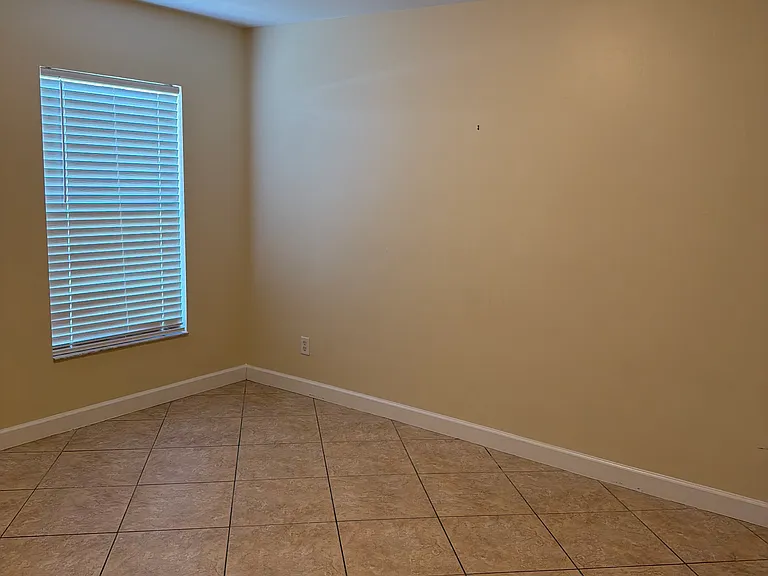 3807 SW 7th Pl — Photo 10