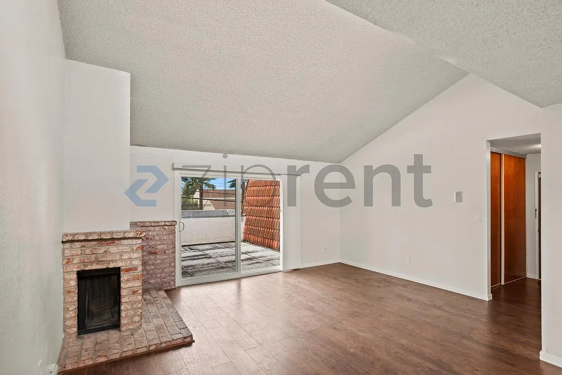 2 bed, 1075 sqft, $2,925 — Photo 3