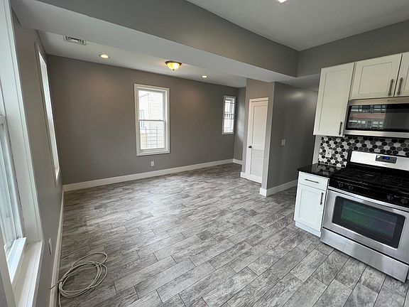 4th image of 226 Freeman Ave #2A