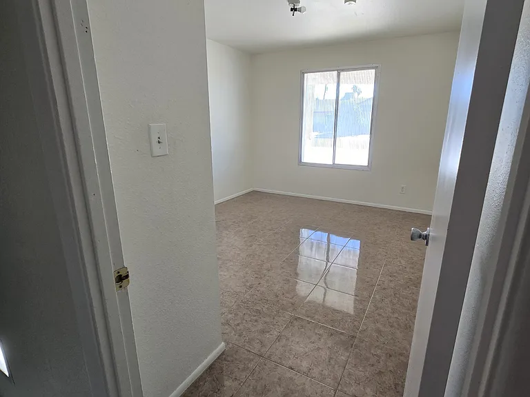 1144 E Palmcroft Dr — Photo 35