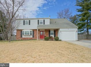 8 Fairfield Cir, Sewell, NJ 08080