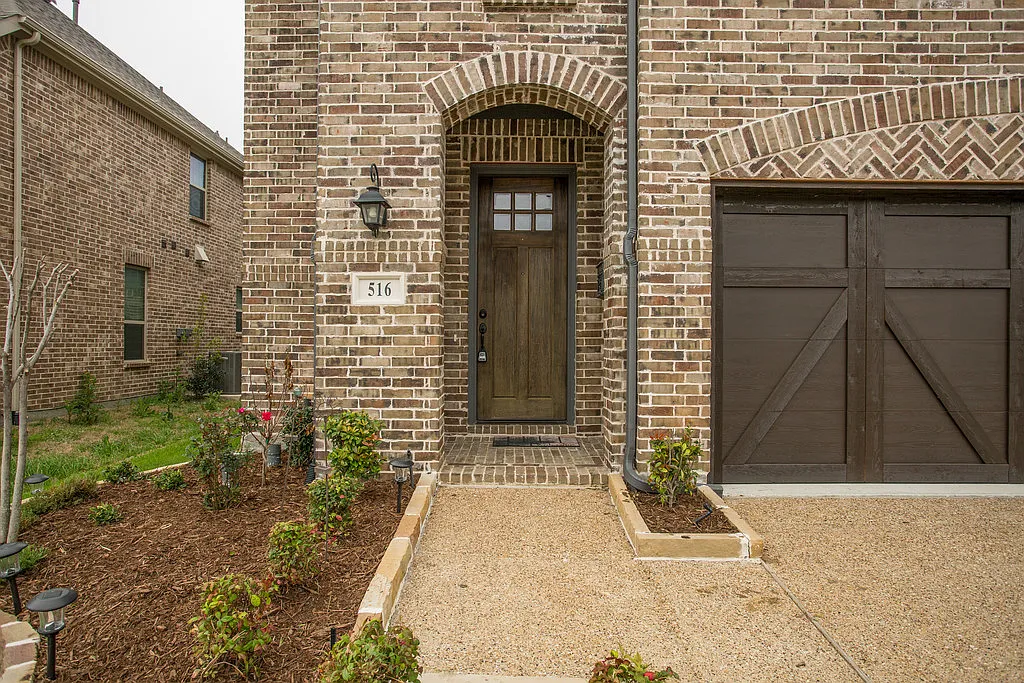 Building Photo - 516 Palamedes St