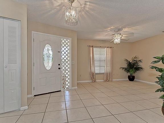 4th image of 15924 Marshfield Dr