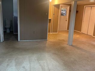 14 Surrey Dr, Meriden, CT 06451