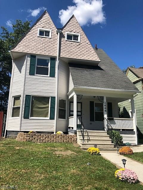 1st image of 1444 W 112th St