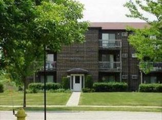 1000 Spruce St APT 2B, Glendale Heights, IL