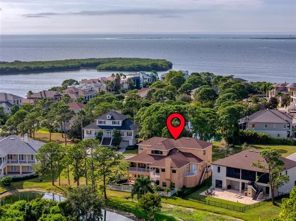 2066 N Pointe Alexis Dr, Tarpon Springs, FL 34689