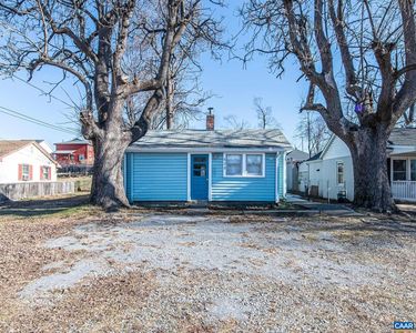 628 N Augusta Ave, Waynesboro, VA, 22980