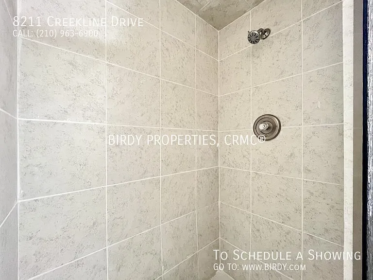 8211 Creekline Dr — Photo 20