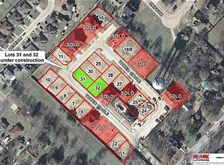 300 Tower Cir, Terrell, TX 75160