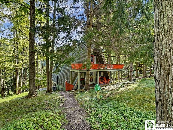 2nd image of 6678 Upper Rd