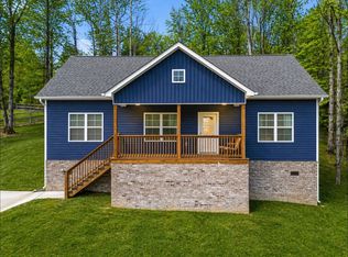 521 Lewis Ln, Charlotte, TN 37036