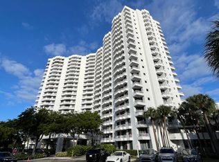 3300 NE 192nd St APT 216, Aventura, FL 33180