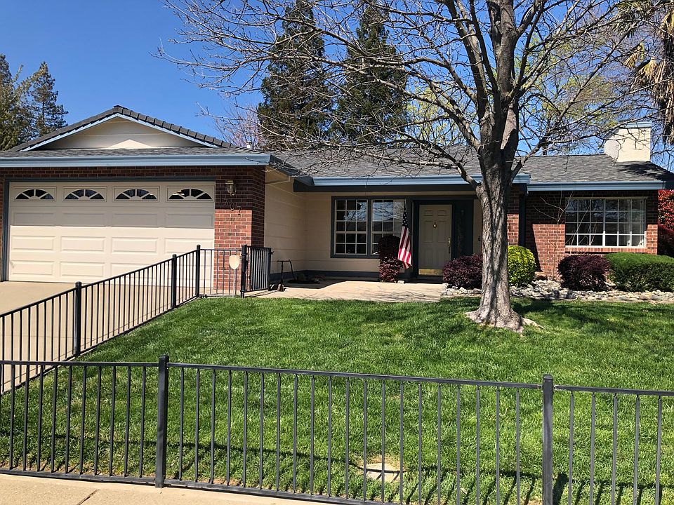 1st image of 1307 Foxhollow Way
