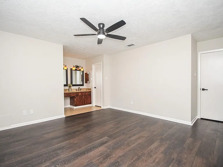 6906 Grant Dr — Photo 21