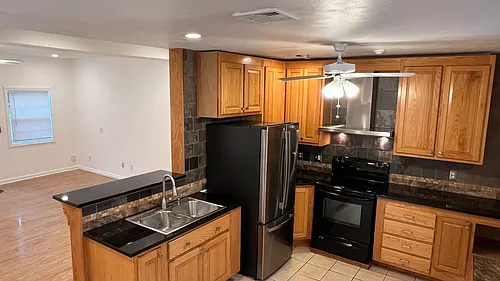 2800 Hartford Ave #4 Photo 1